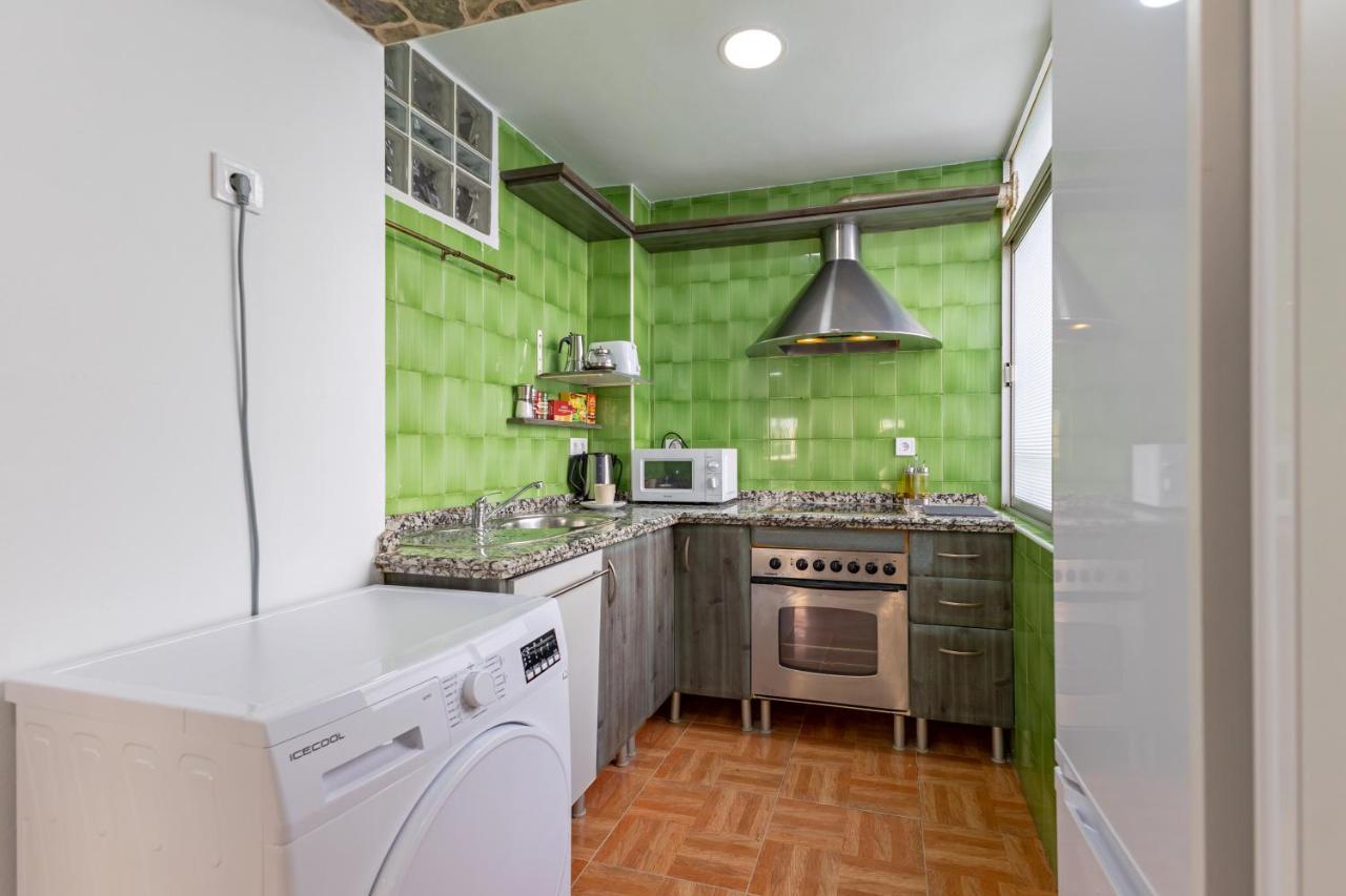 Charming 2 Bedroom Apartment At Triana Center By Oui Seville Exterior photo