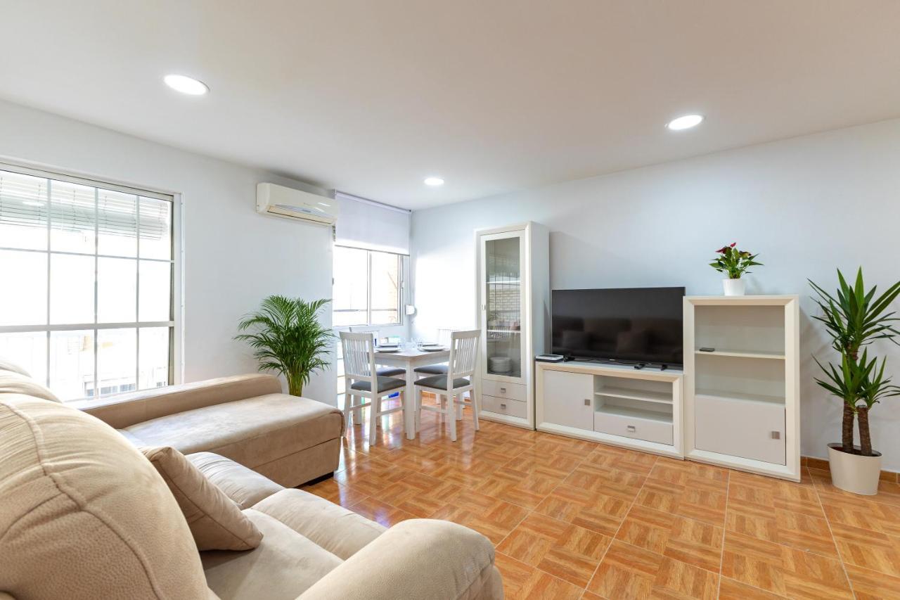 Charming 2 Bedroom Apartment At Triana Center By Oui Seville Exterior photo