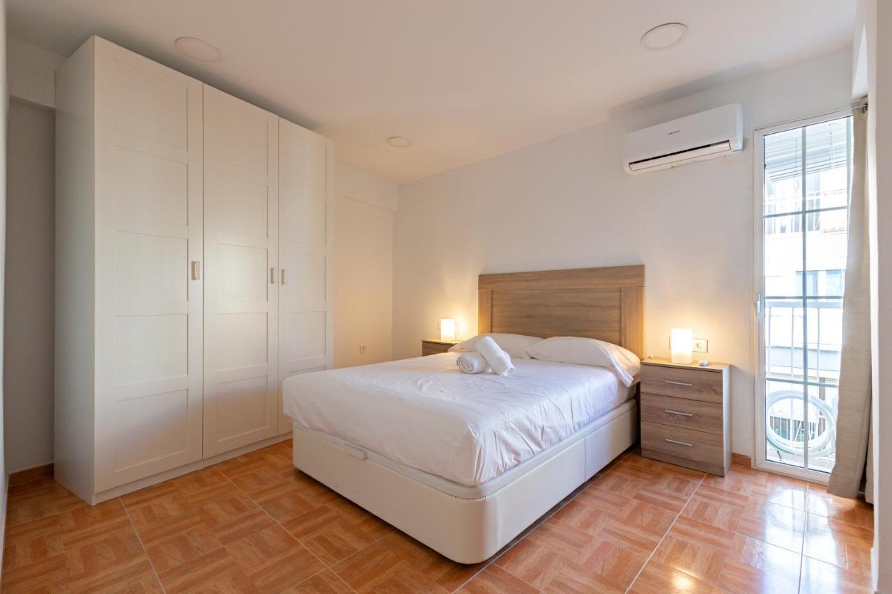 Charming 2 Bedroom Apartment At Triana Center By Oui Seville Exterior photo