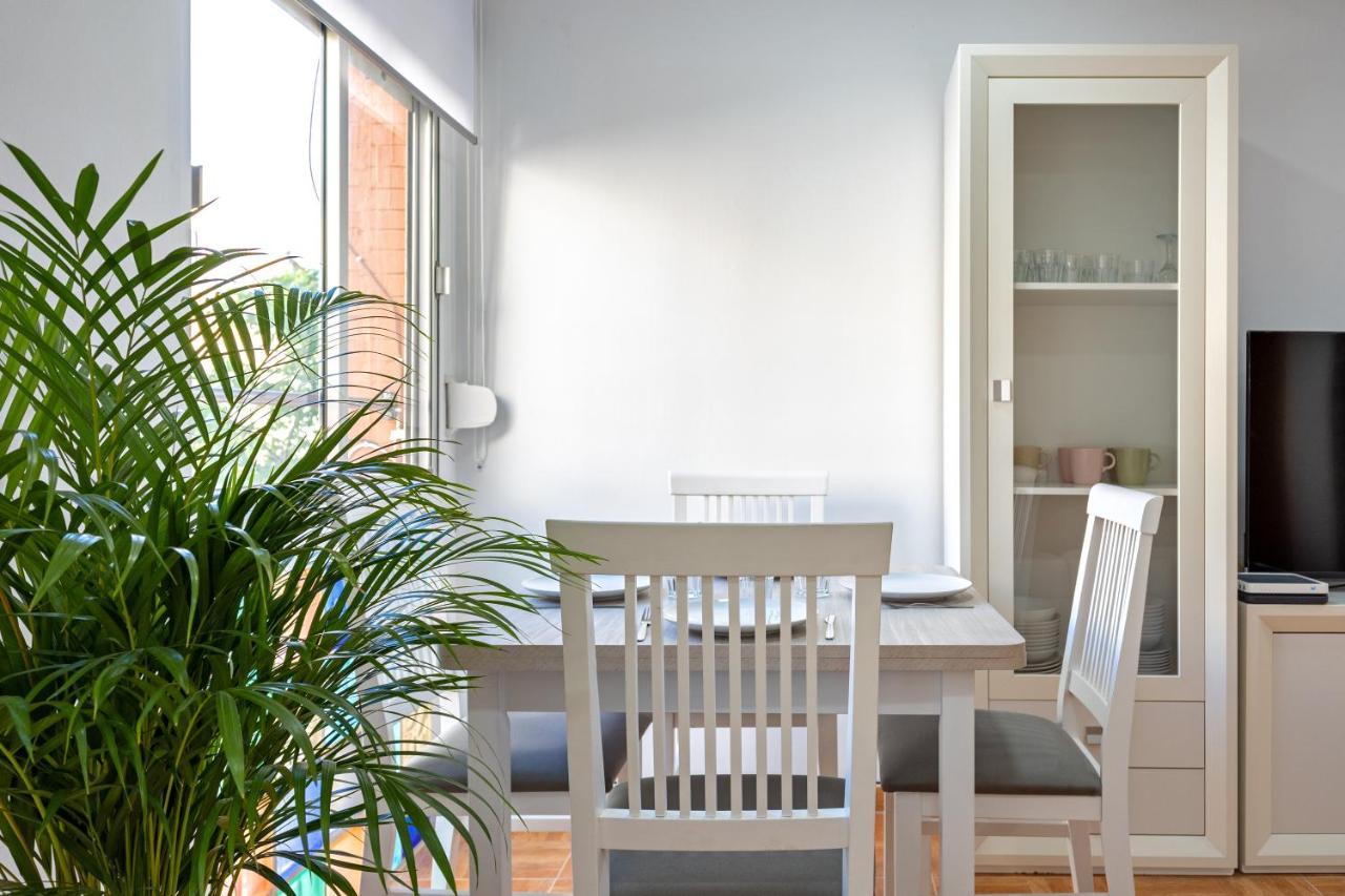 Charming 2 Bedroom Apartment At Triana Center By Oui Seville Exterior photo