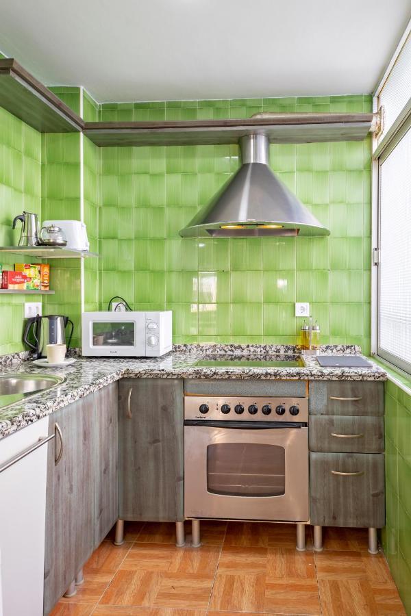 Charming 2 Bedroom Apartment At Triana Center By Oui Seville Exterior photo