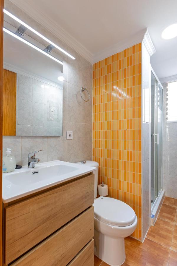 Charming 2 Bedroom Apartment At Triana Center By Oui Seville Exterior photo