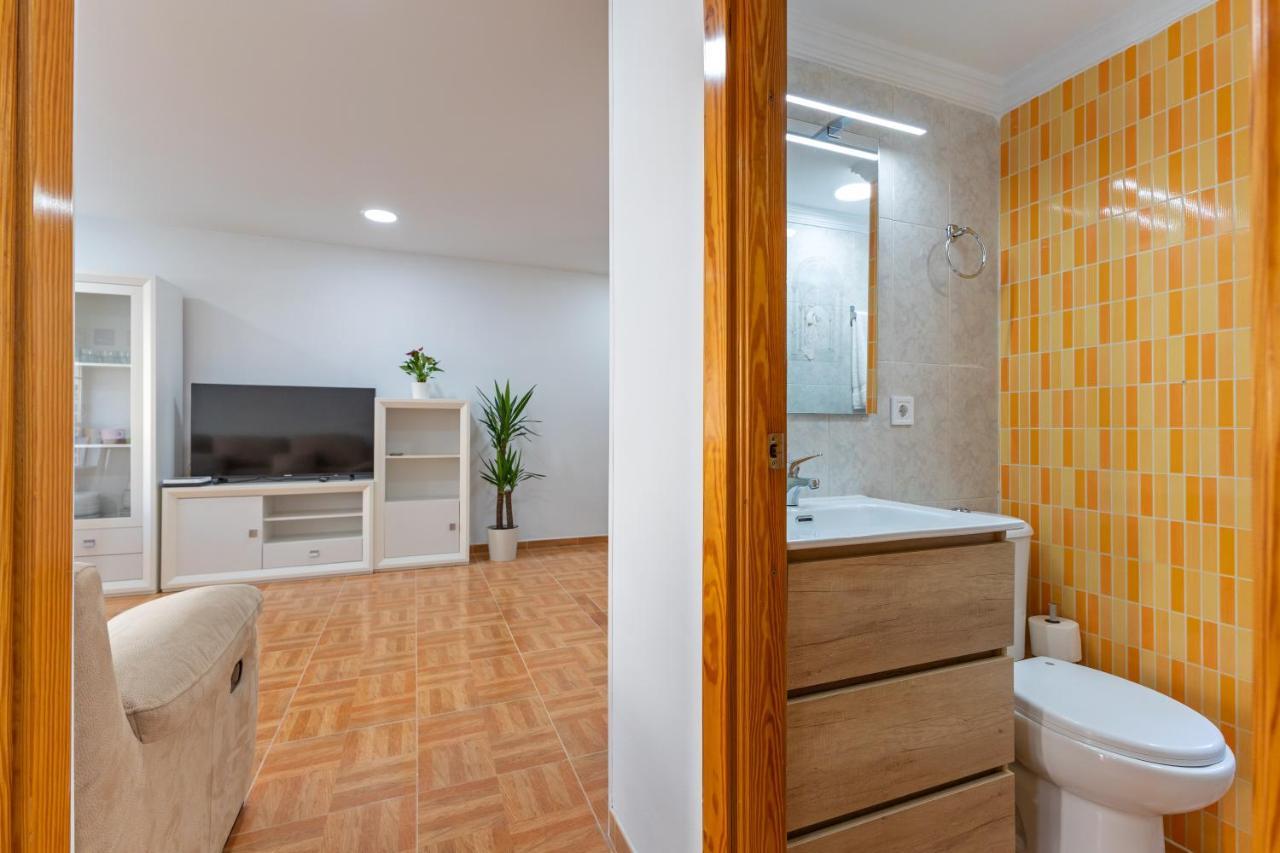 Charming 2 Bedroom Apartment At Triana Center By Oui Seville Exterior photo