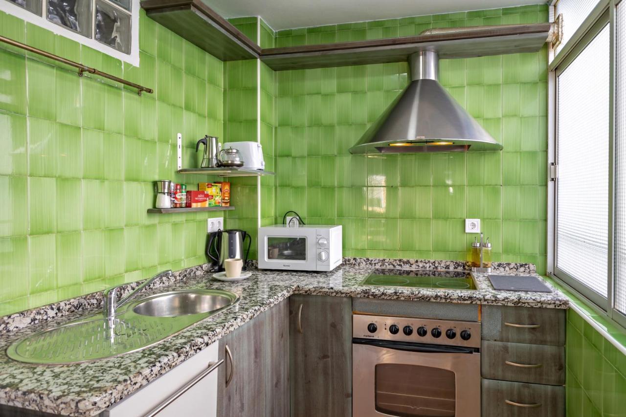 Charming 2 Bedroom Apartment At Triana Center By Oui Seville Exterior photo